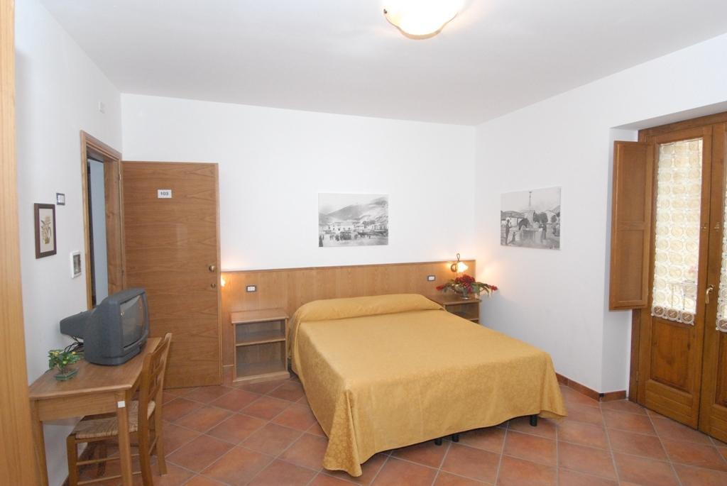 Le Antiche Torri Bed & Breakfast Pescasseroli Rom bilde